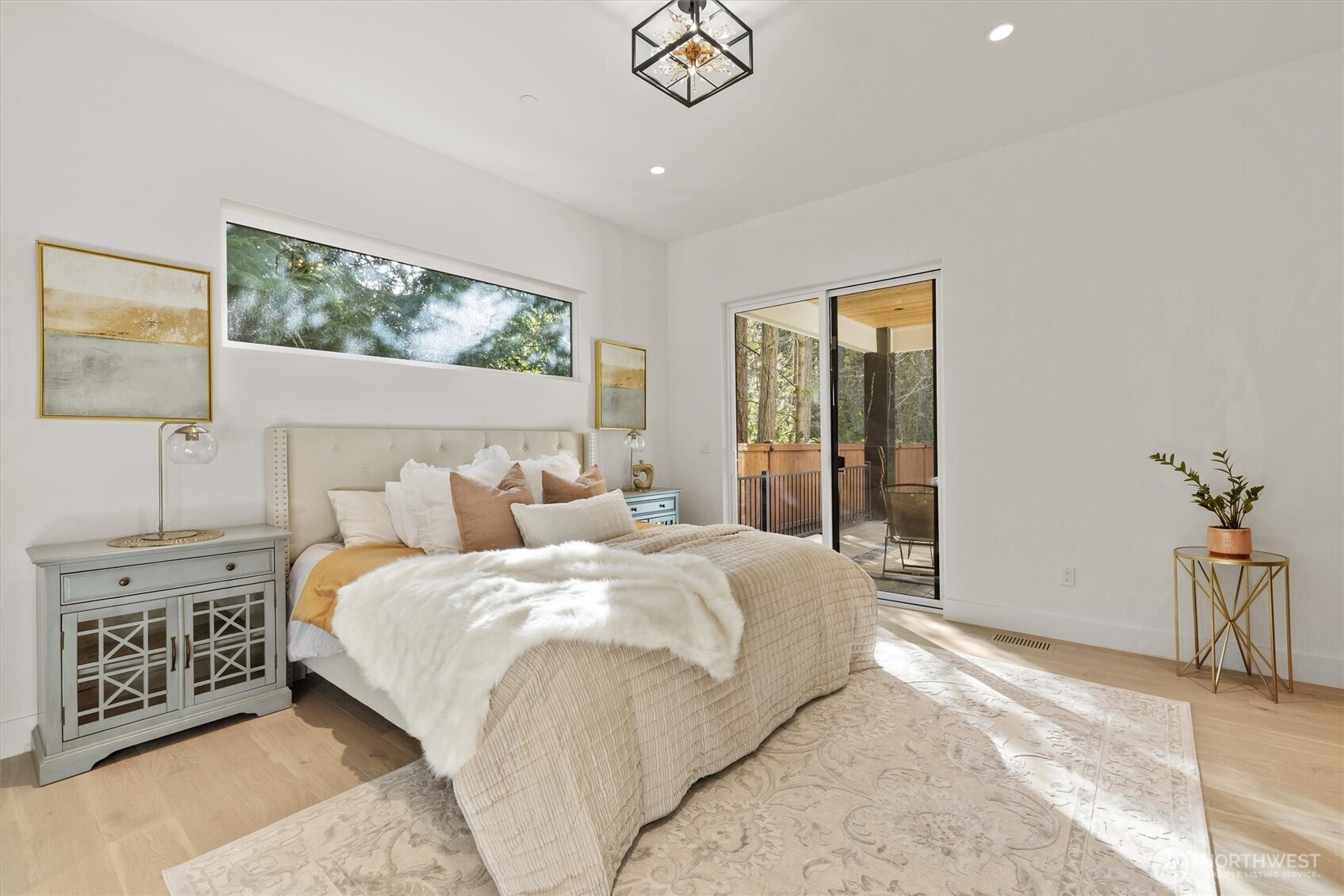 13 XXX Woodinville-Redmond Road