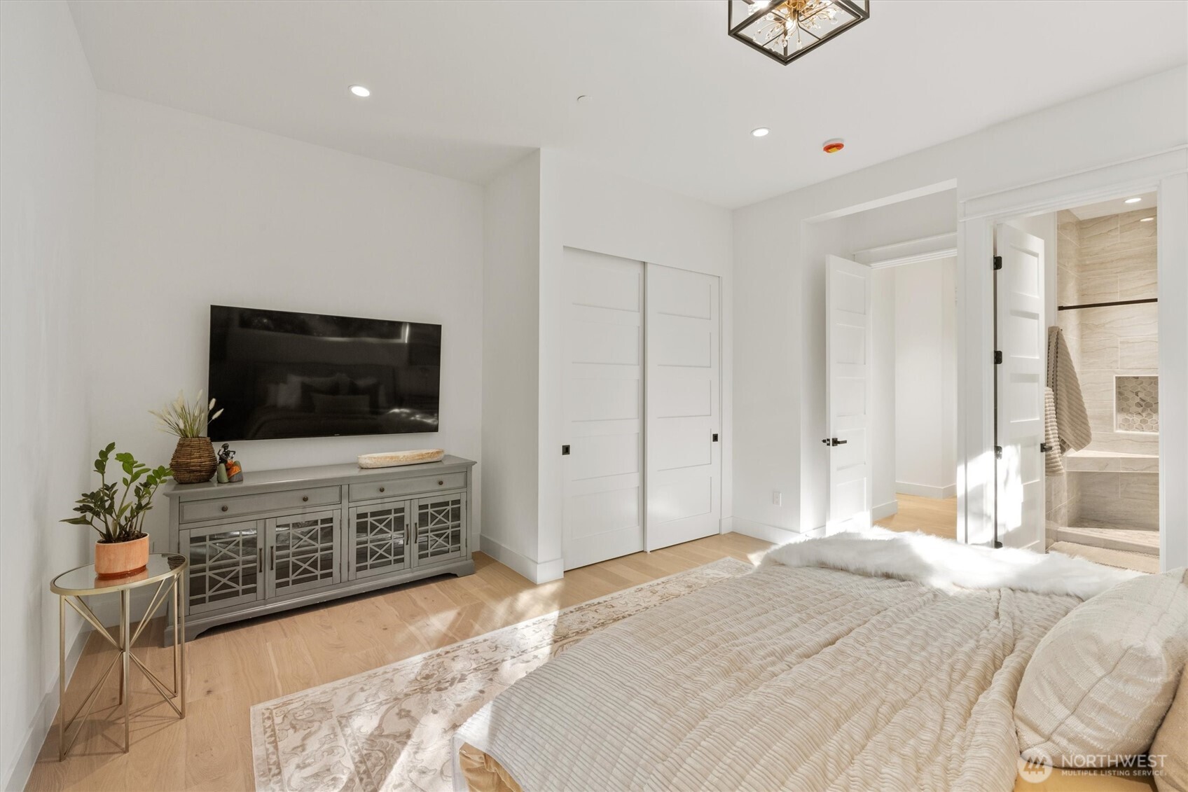 197 B 242nd Avenue NE