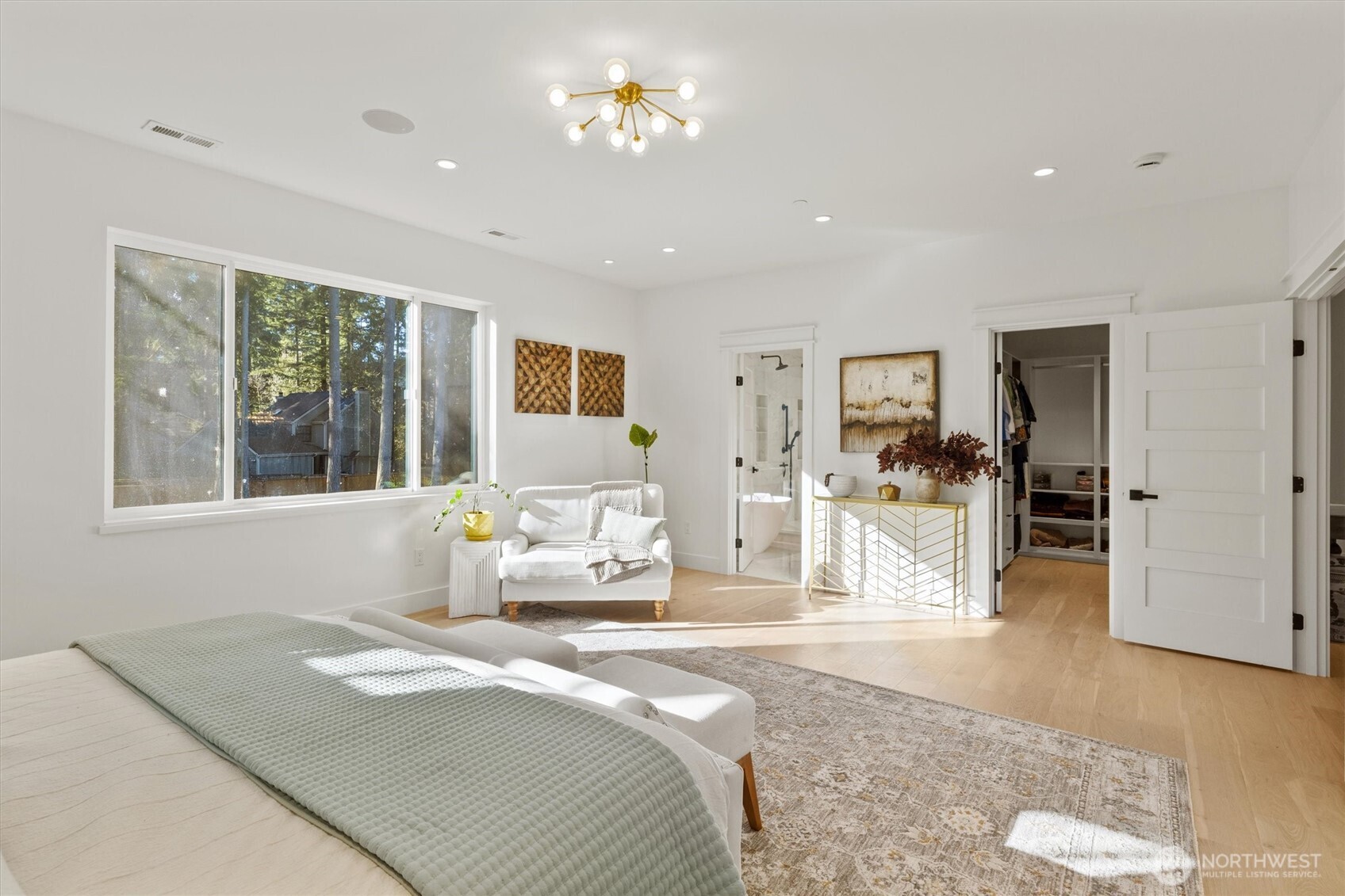 197 B 242nd Avenue NE