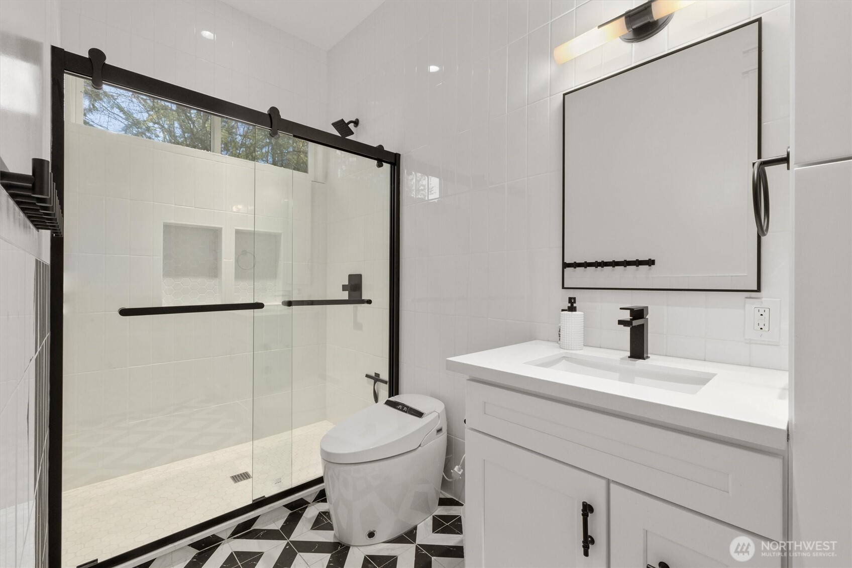 197 B 242nd Avenue NE