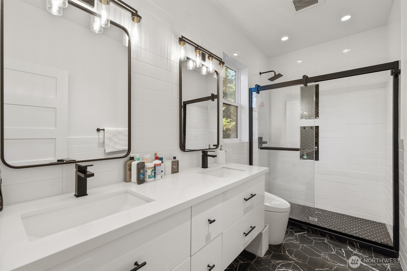 197 B 242nd Avenue NE