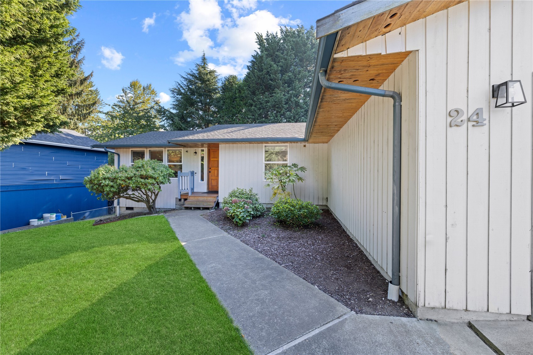 24 74th Street SW