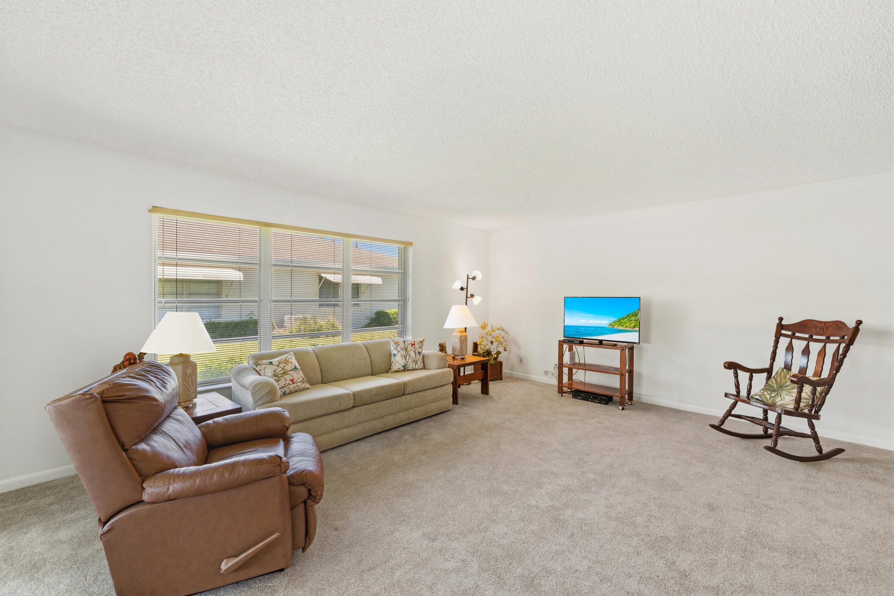 5042 LAKEFRONT Boulevard A