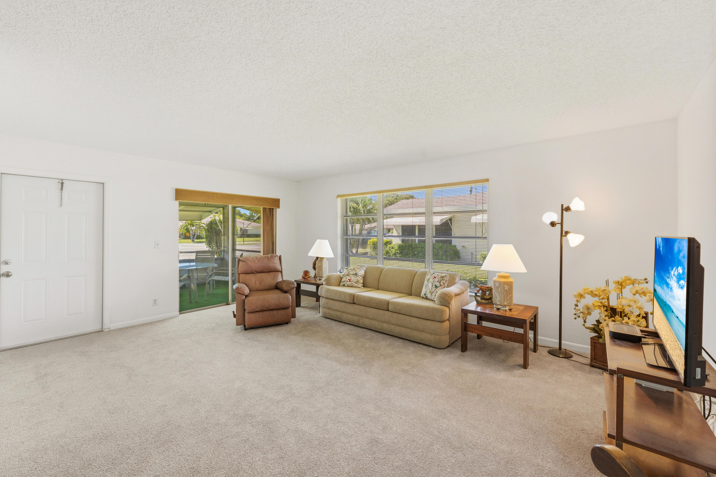 5042 LAKEFRONT Boulevard A