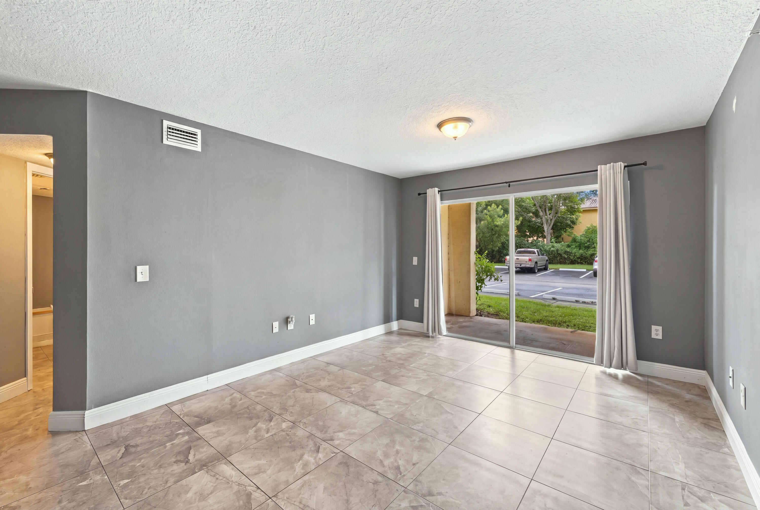 4041 SAN MARINO Boulevard 105