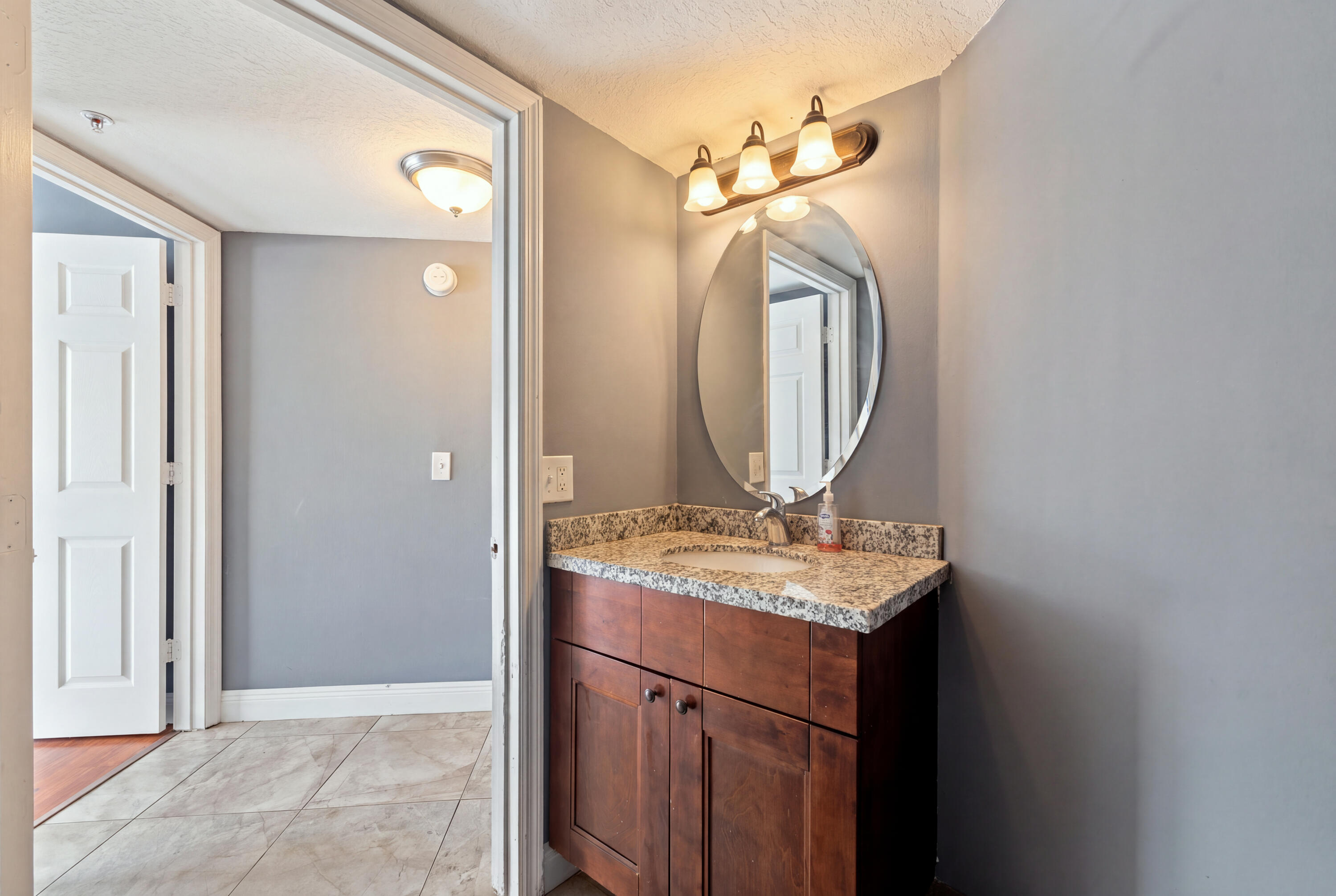 4041 SAN MARINO Boulevard 105