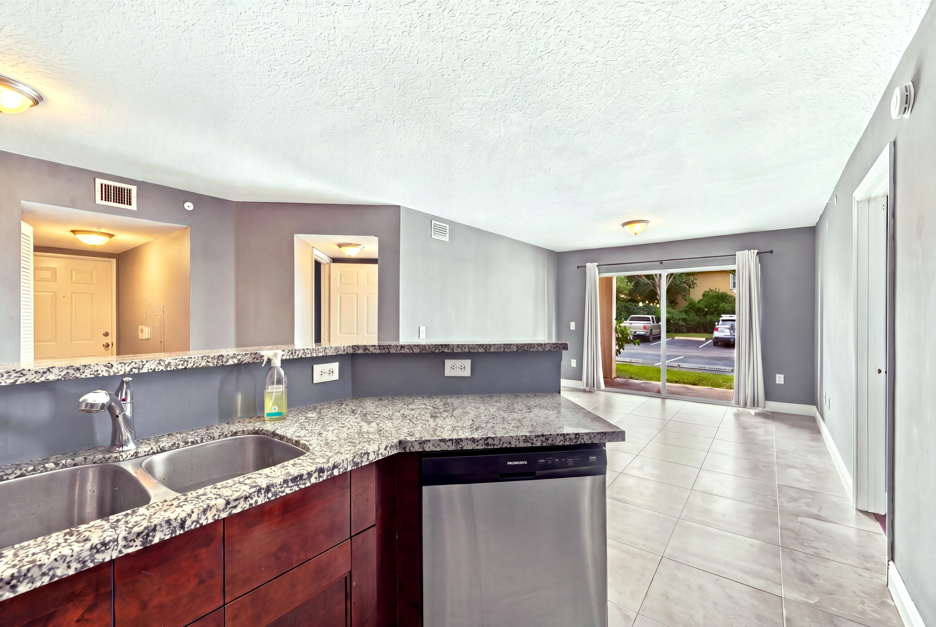 4041 SAN MARINO Boulevard 105