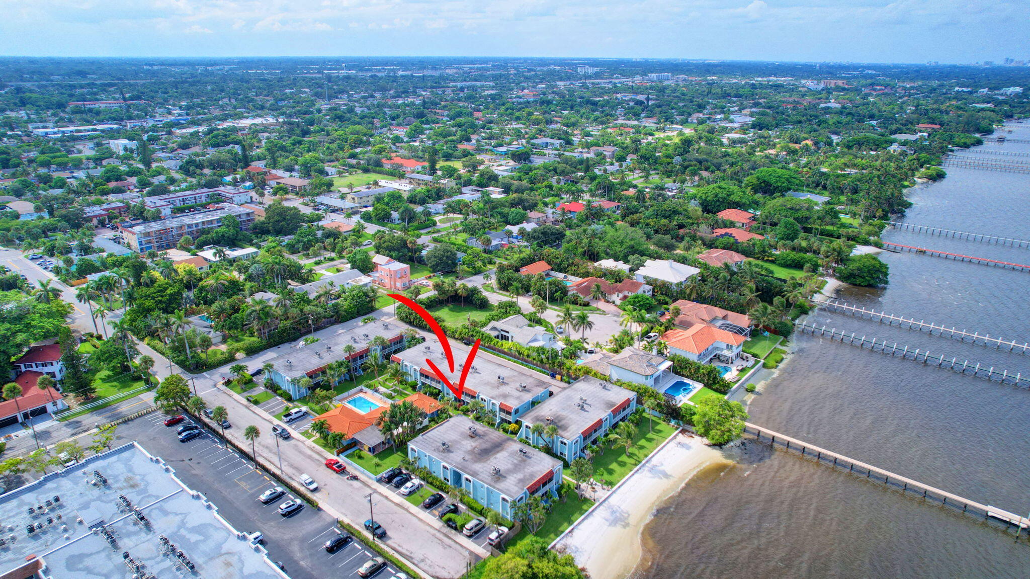 1430 S Lakeside Drive 16