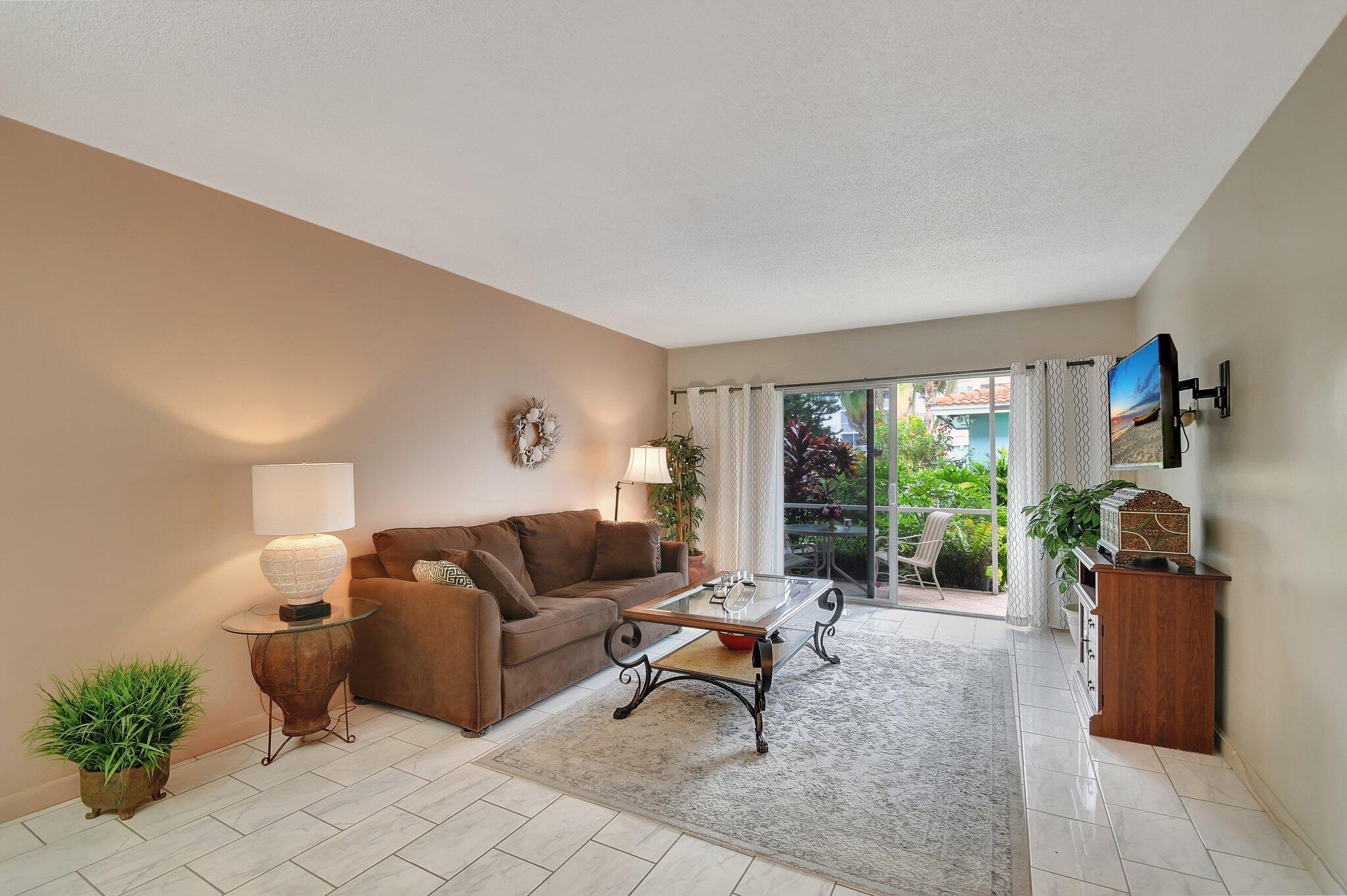 1430 S Lakeside Drive 16