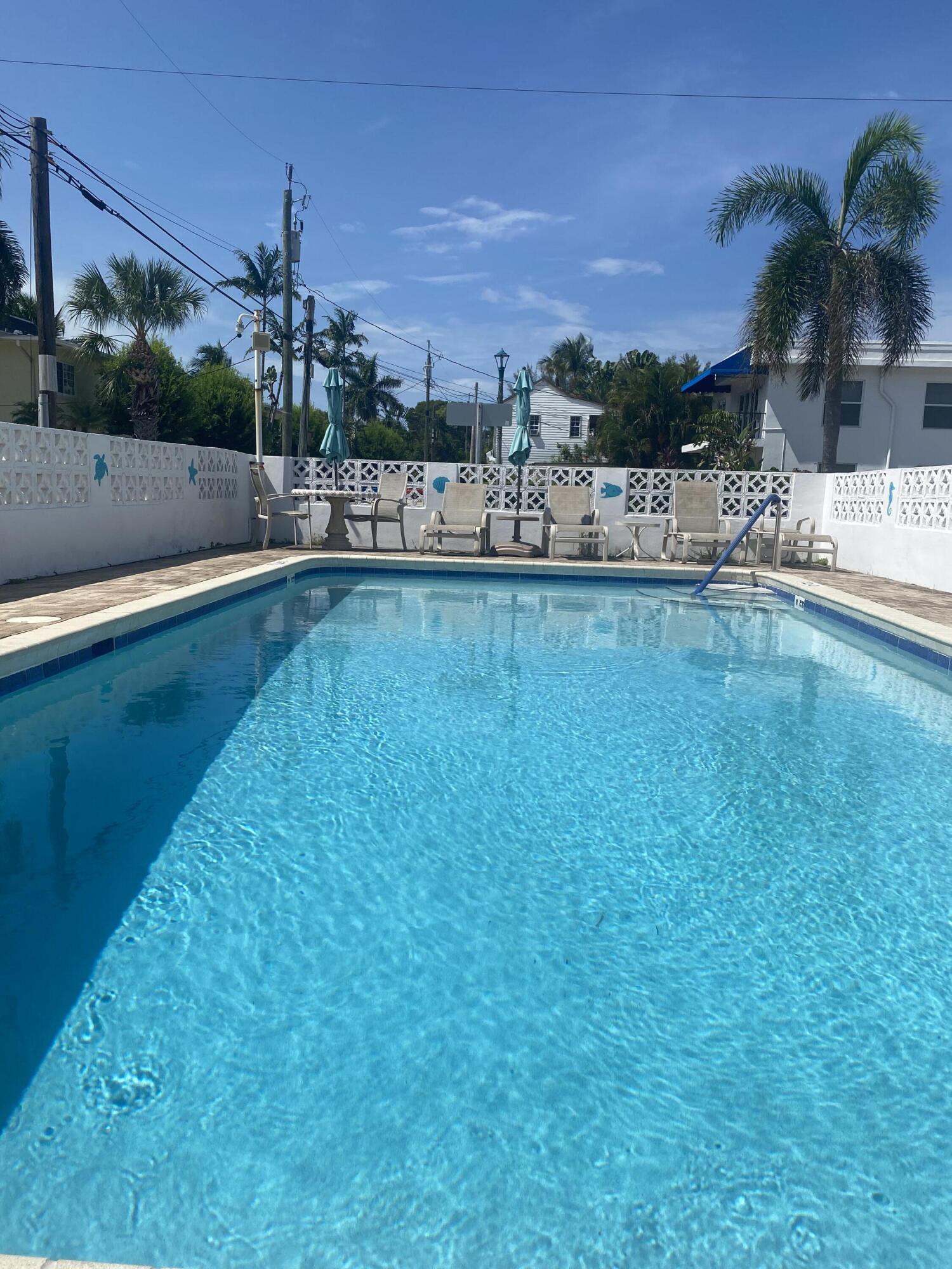 1 N Golfview Road 101