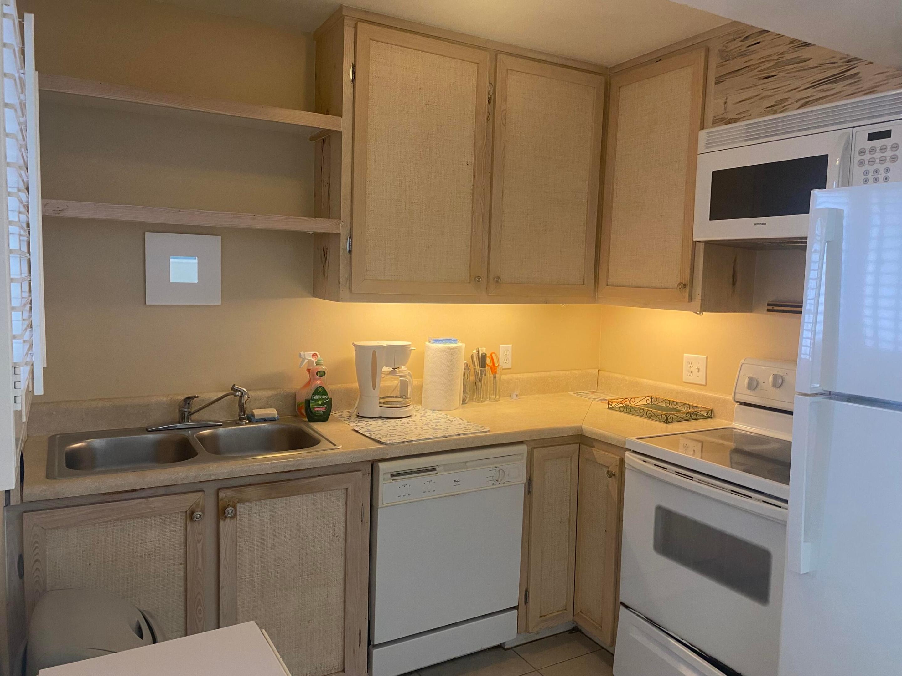 1 N Golfview Road 101