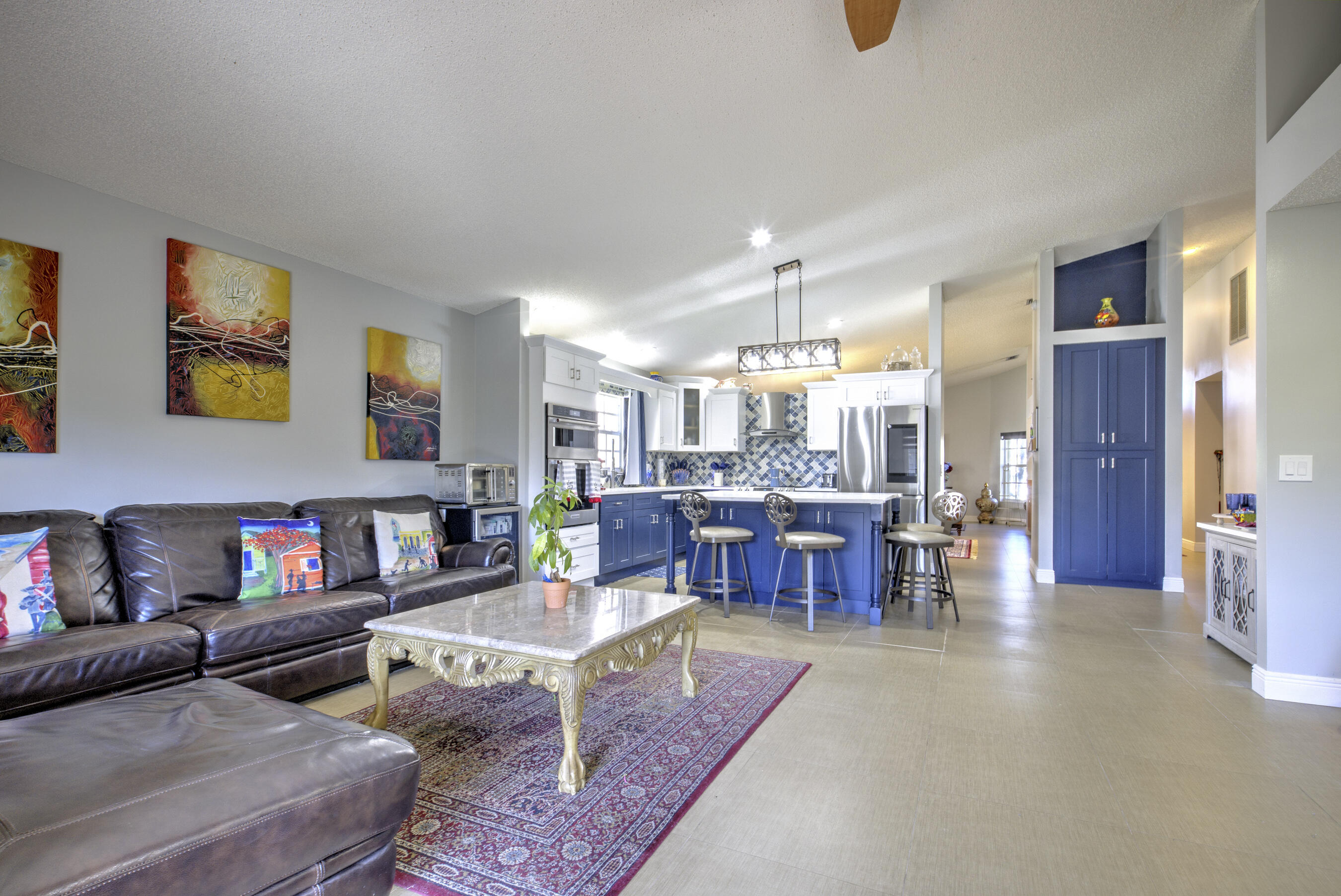 2800 Huron Way