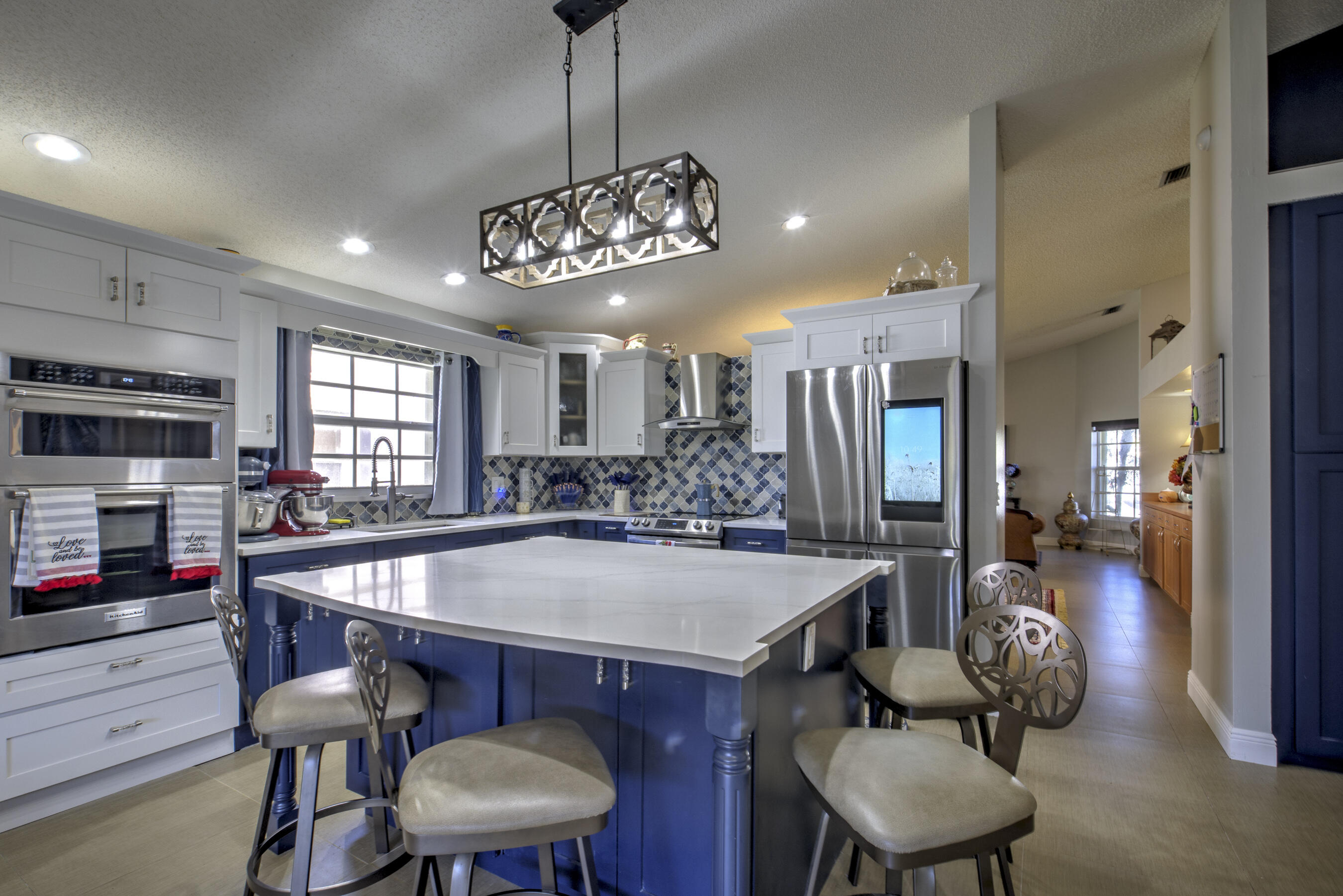 2800 Huron Way