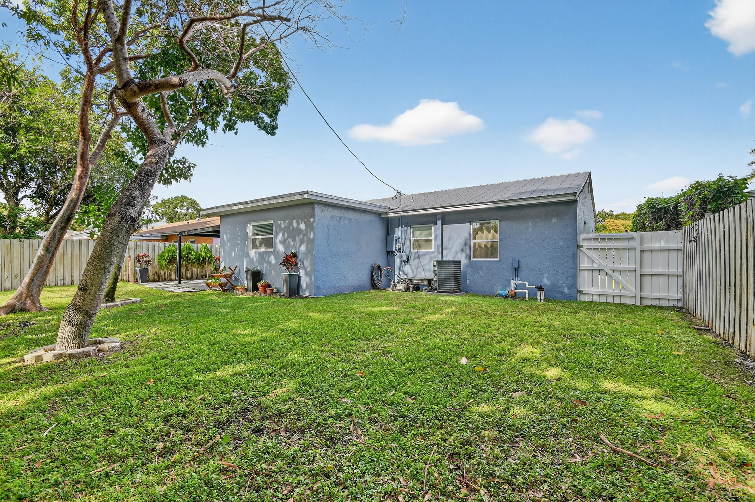 814 44th Street
