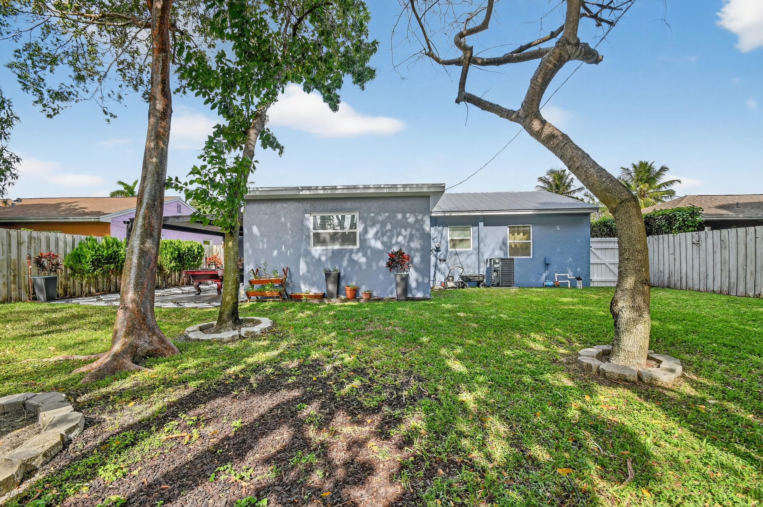 814 44th Street