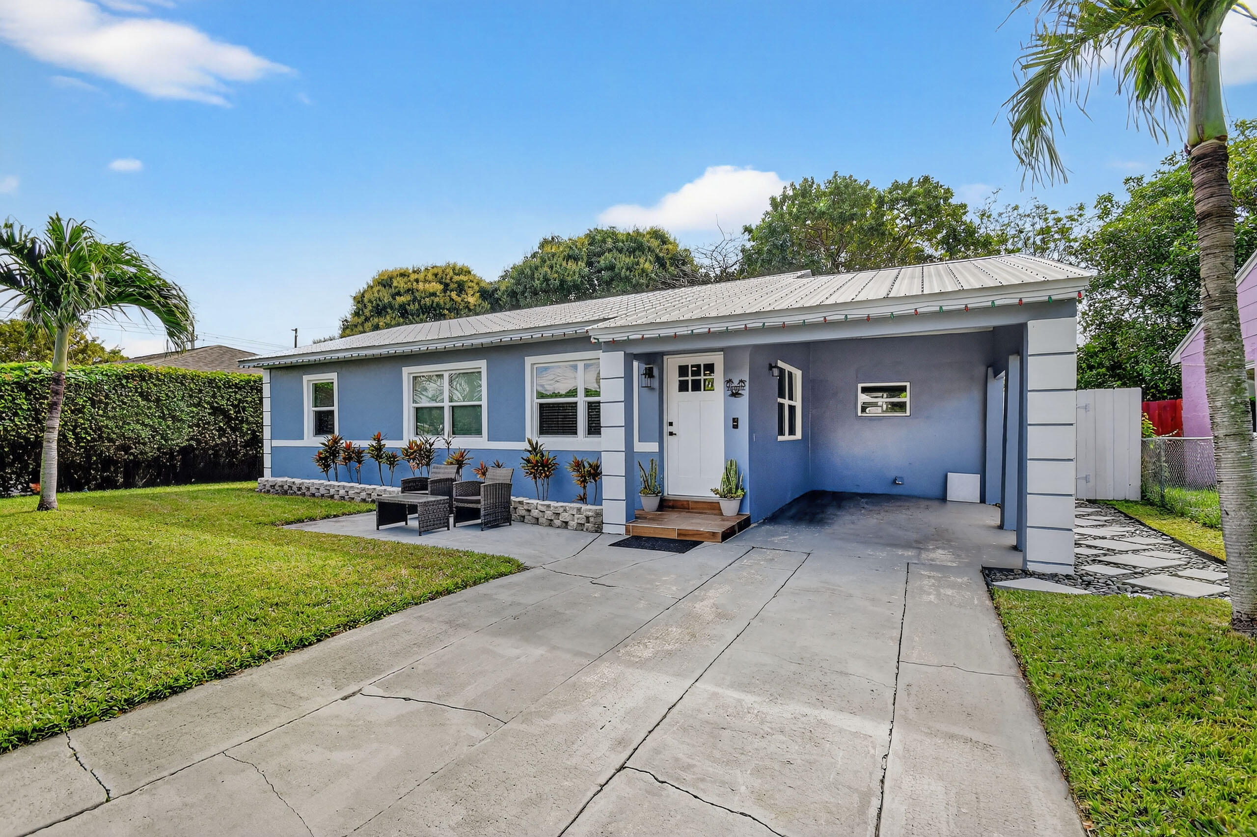 814 44th Street