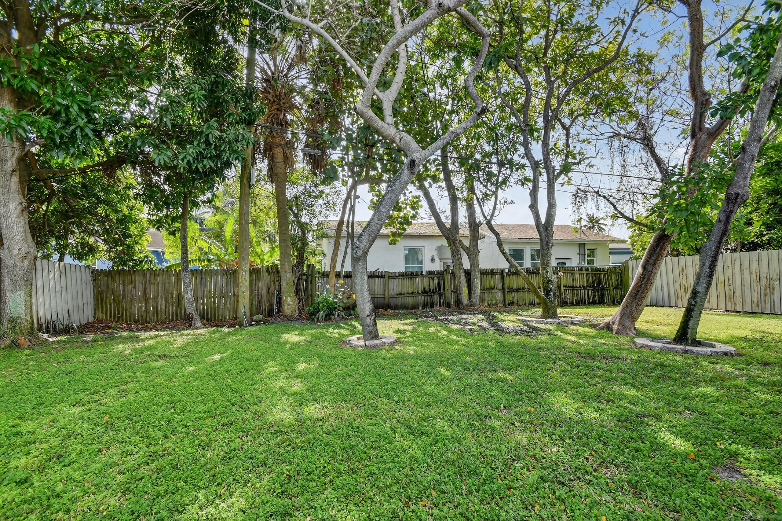 814 44th Street