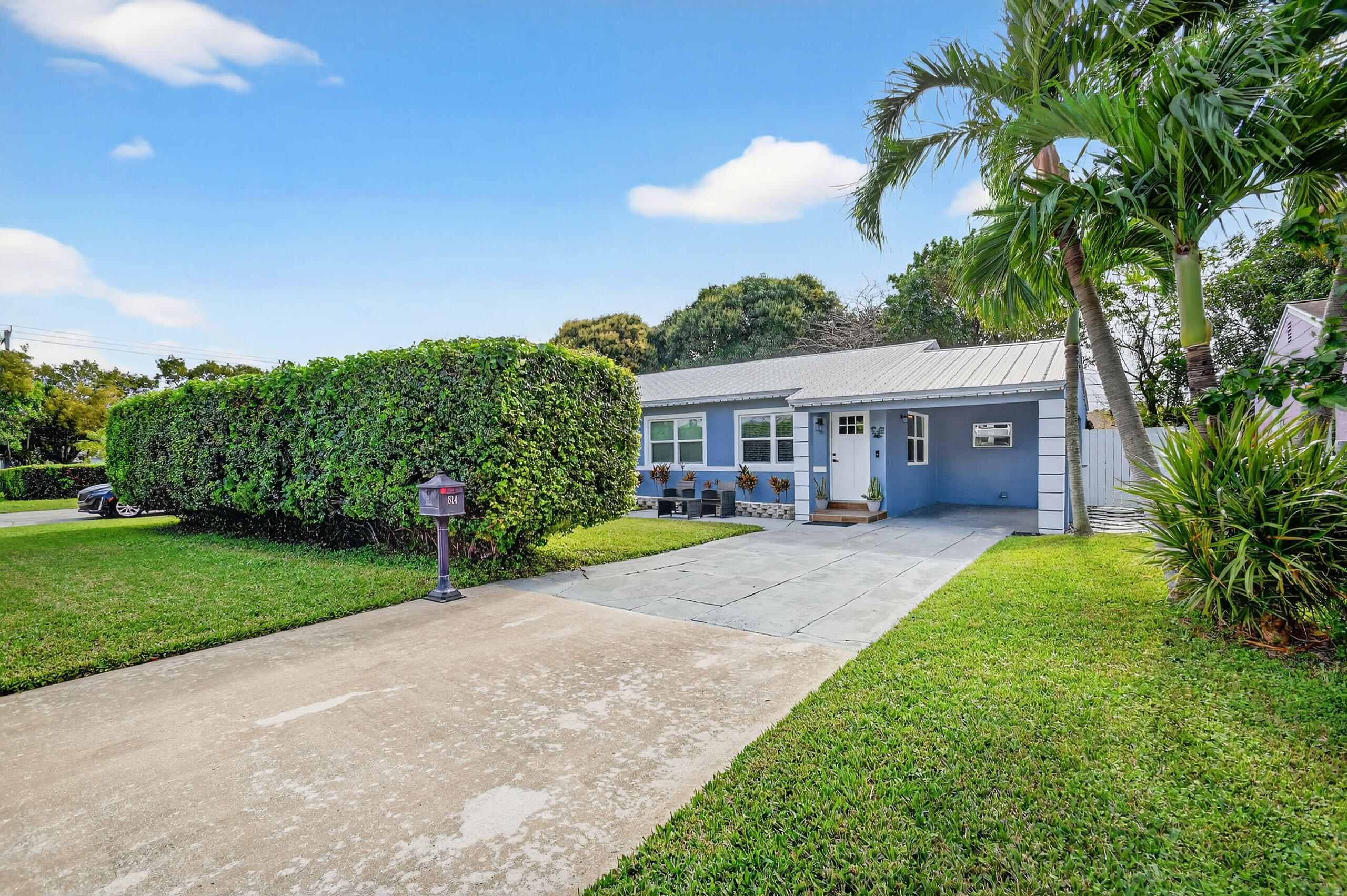 814 44th Street