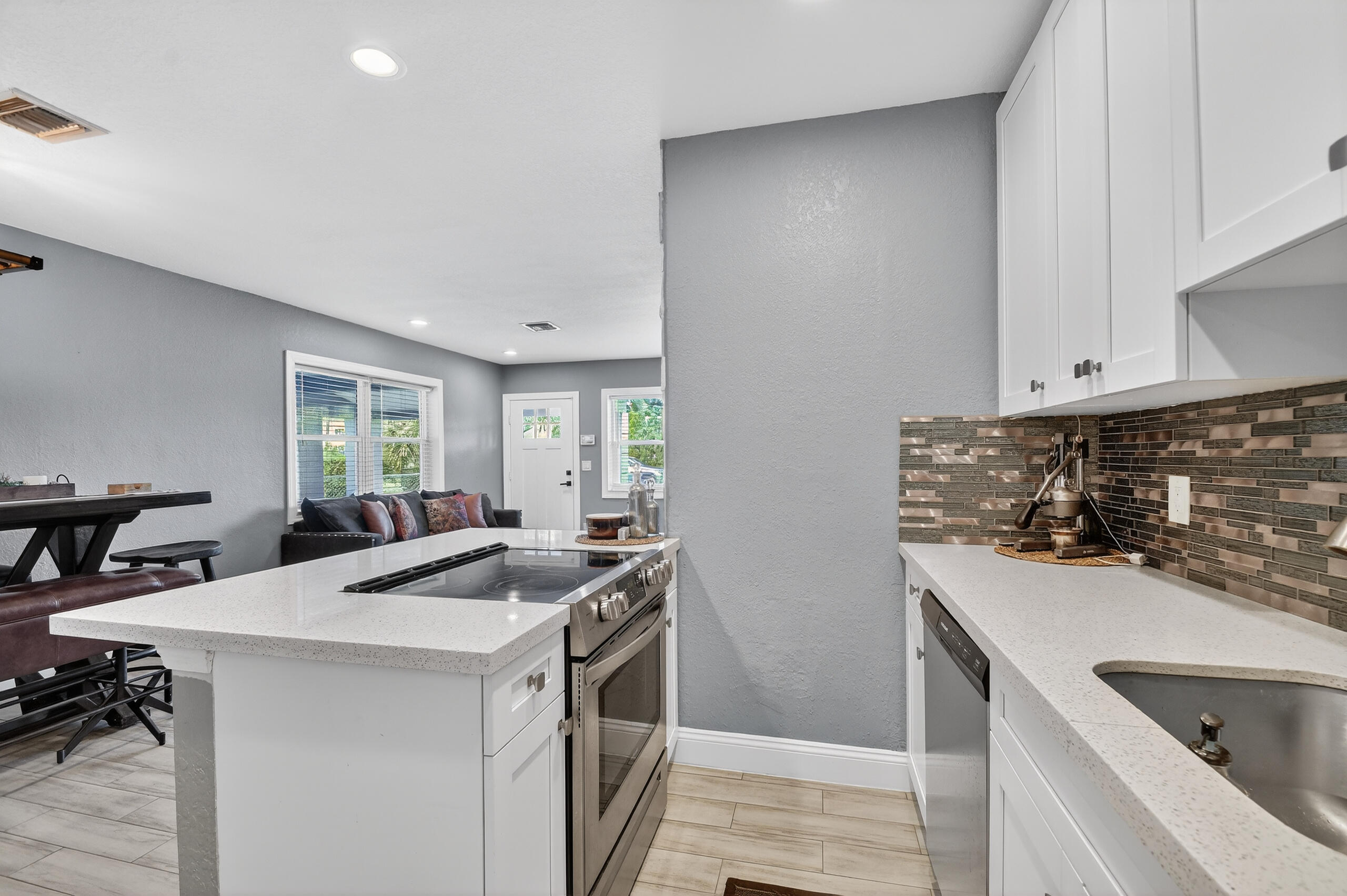 814 44th Street