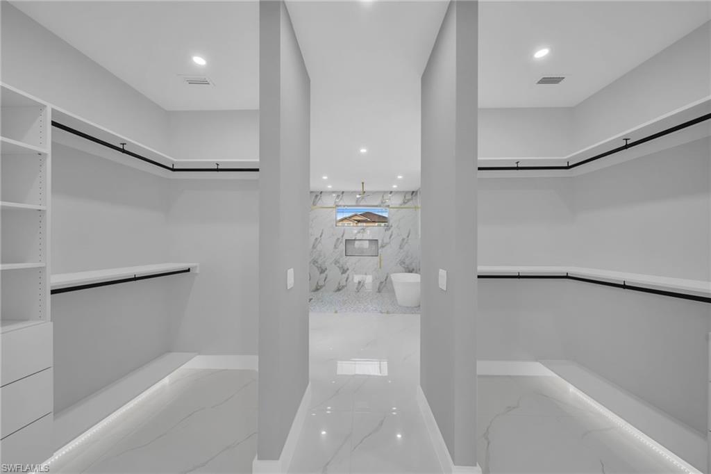 1125 SW 11th CT