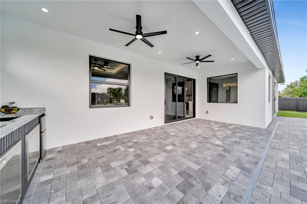 1125 SW 11th CT