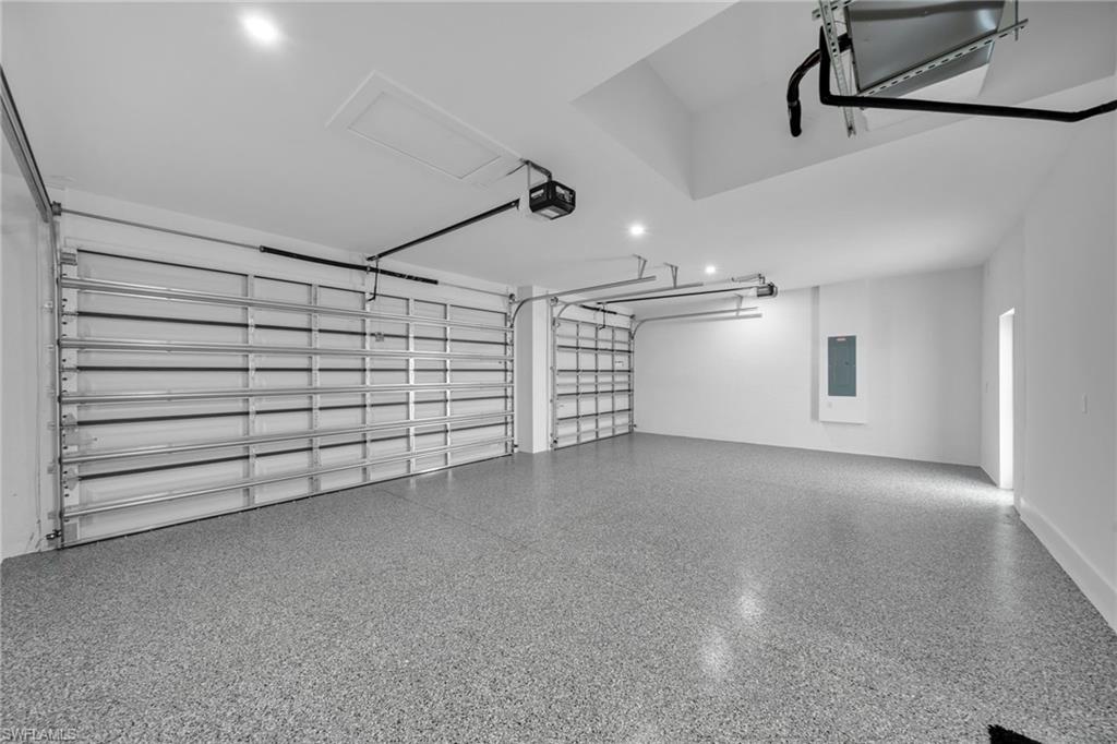 1125 SW 11th CT
