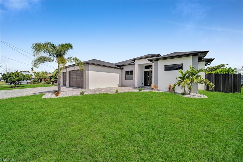 1125 SW 11th CT