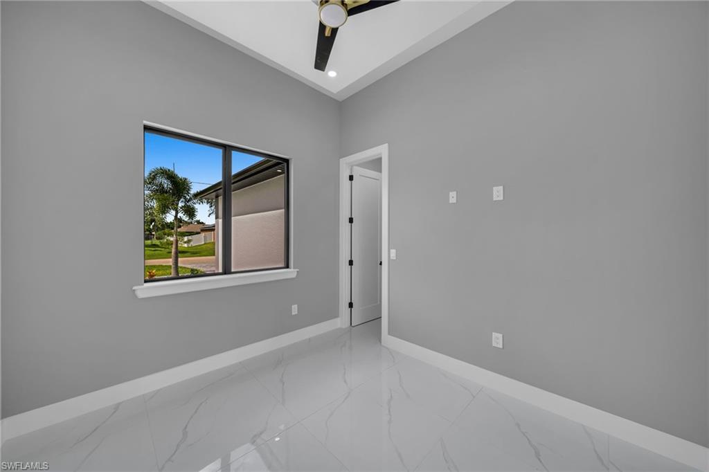 1125 SW 11th CT