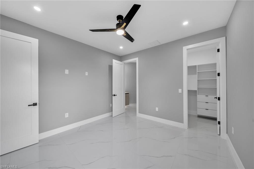 1125 SW 11th CT