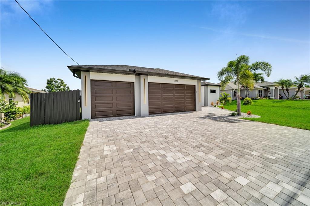 1125 SW 11th CT