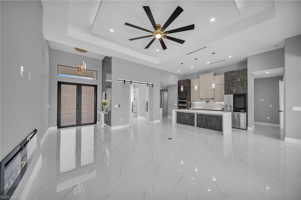 1125 SW 11th CT
