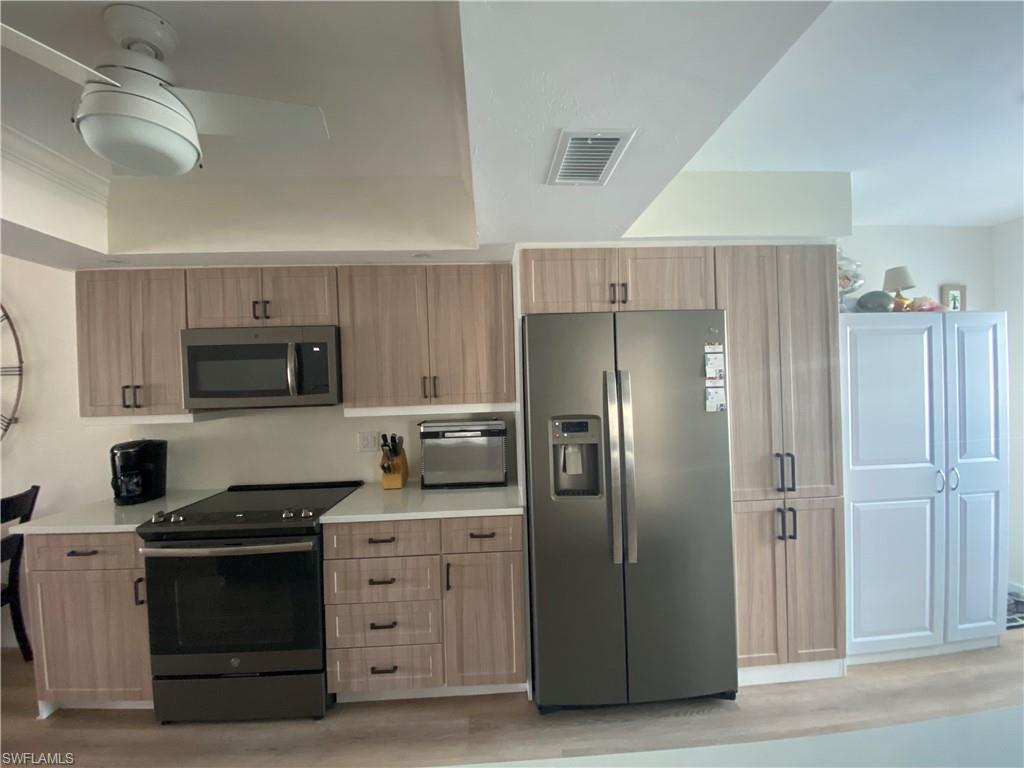 828 Gulf Pavilion DR # 101