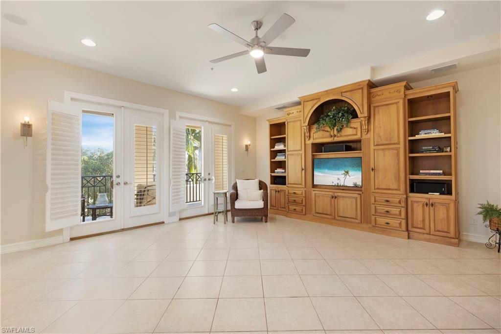 2863 Tiburon BLVD E # 102