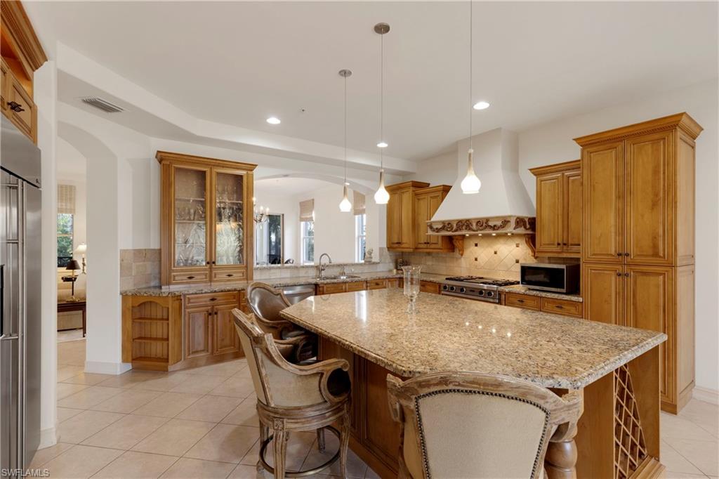 2863 Tiburon BLVD E # 102