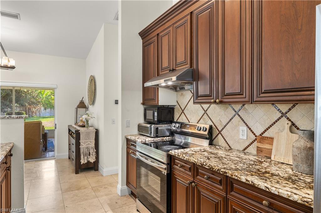 7242 Mill Pond CIR
