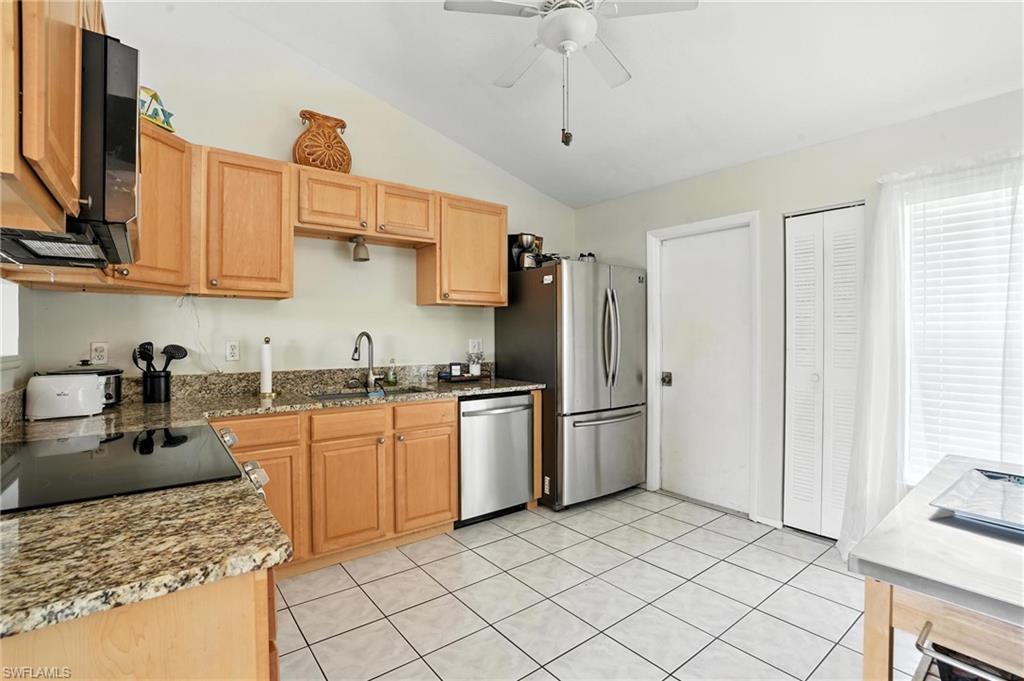324 NW 24th TER
