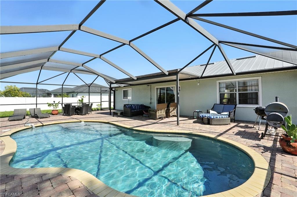 324 NW 24th TER