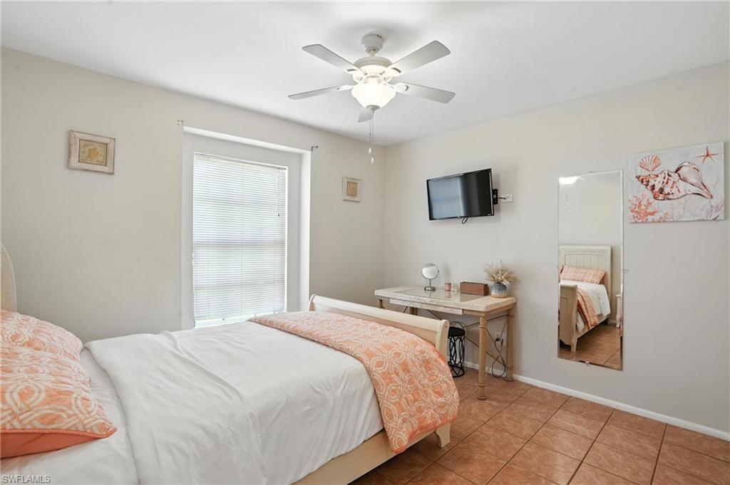 324 NW 24th TER