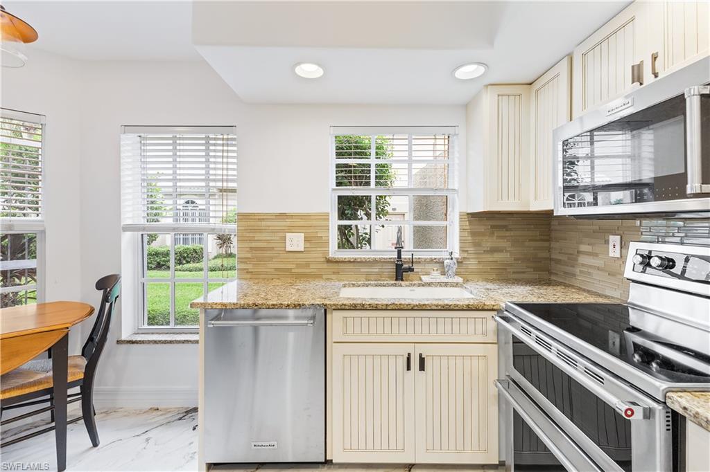 13601 Worthington WAY # 1206