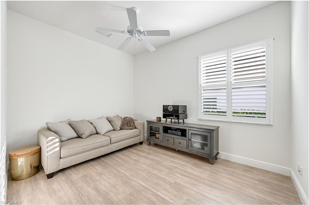 9121 Quartz LN