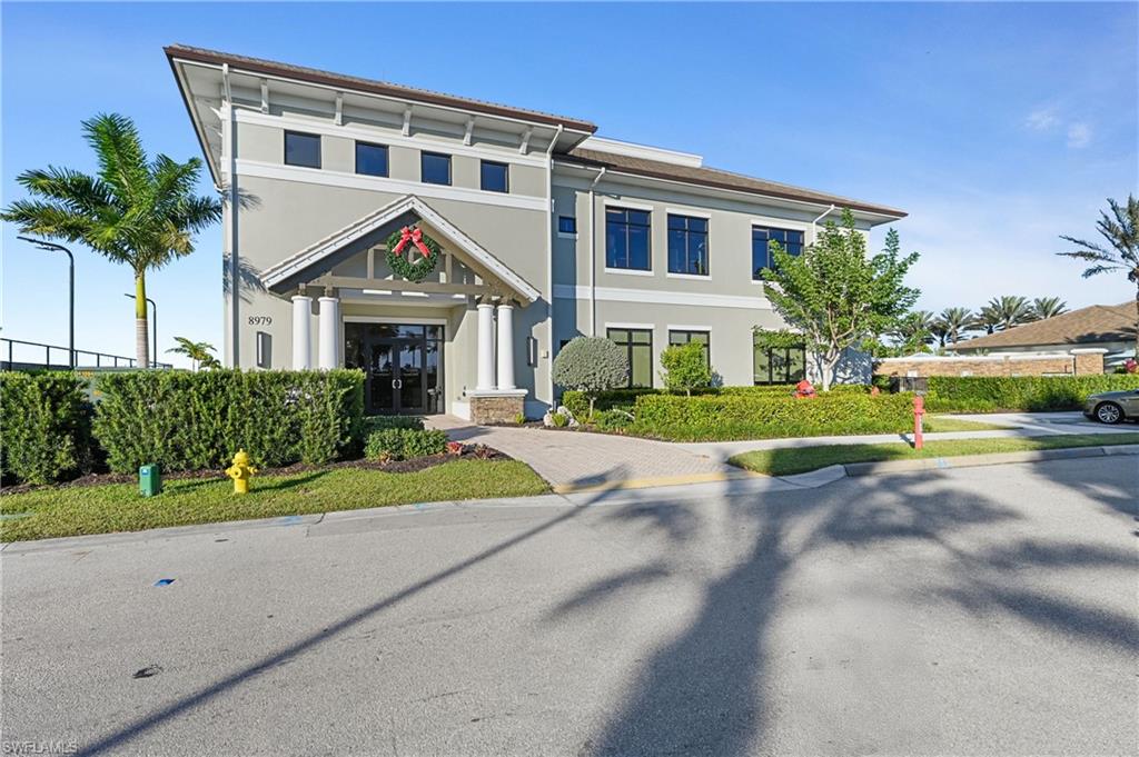 9121 Quartz LN