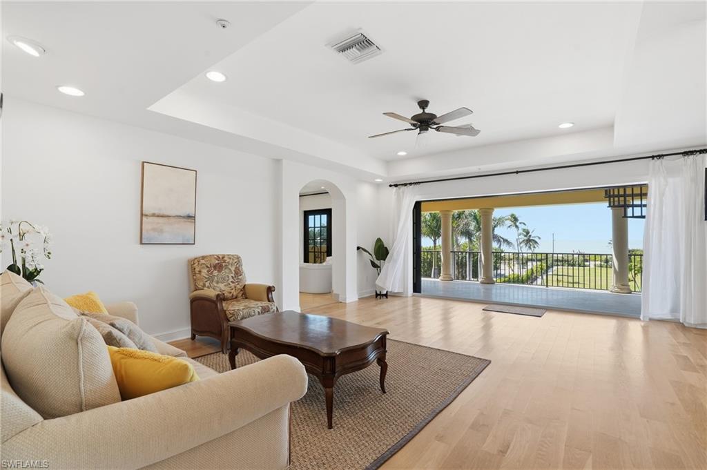 16205 Captiva DR