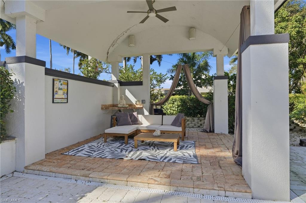 1205 Caloosa DR