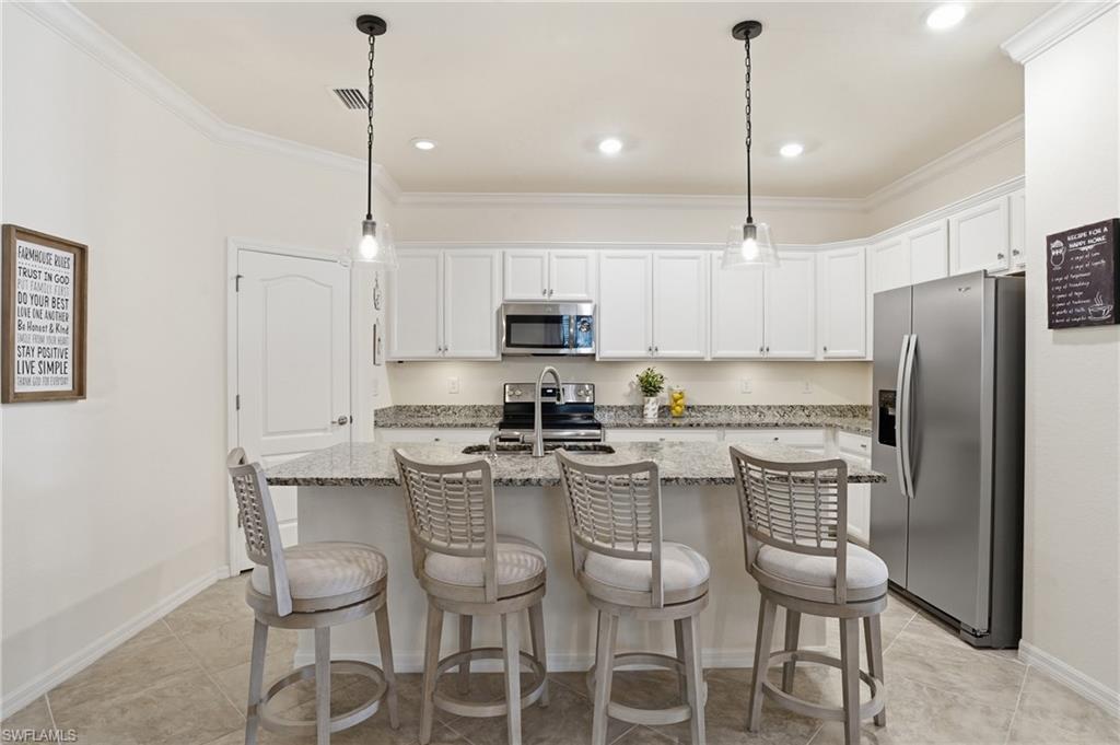 9431 Foxglove LN