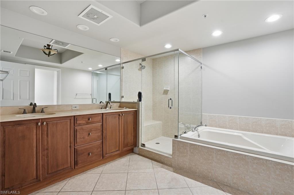 2738 Tiburon BLVD E B104