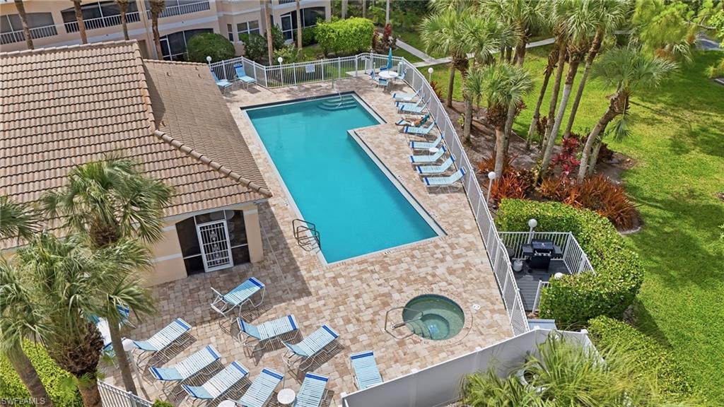 1096 Woodshire LN C202