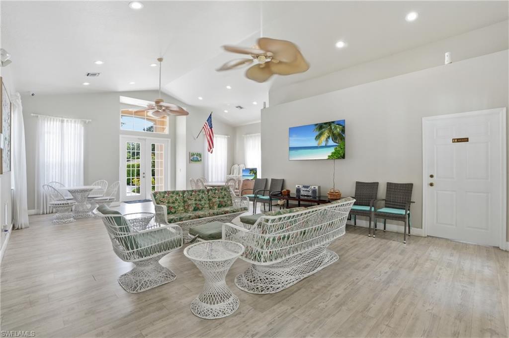 1096 Woodshire LN C202
