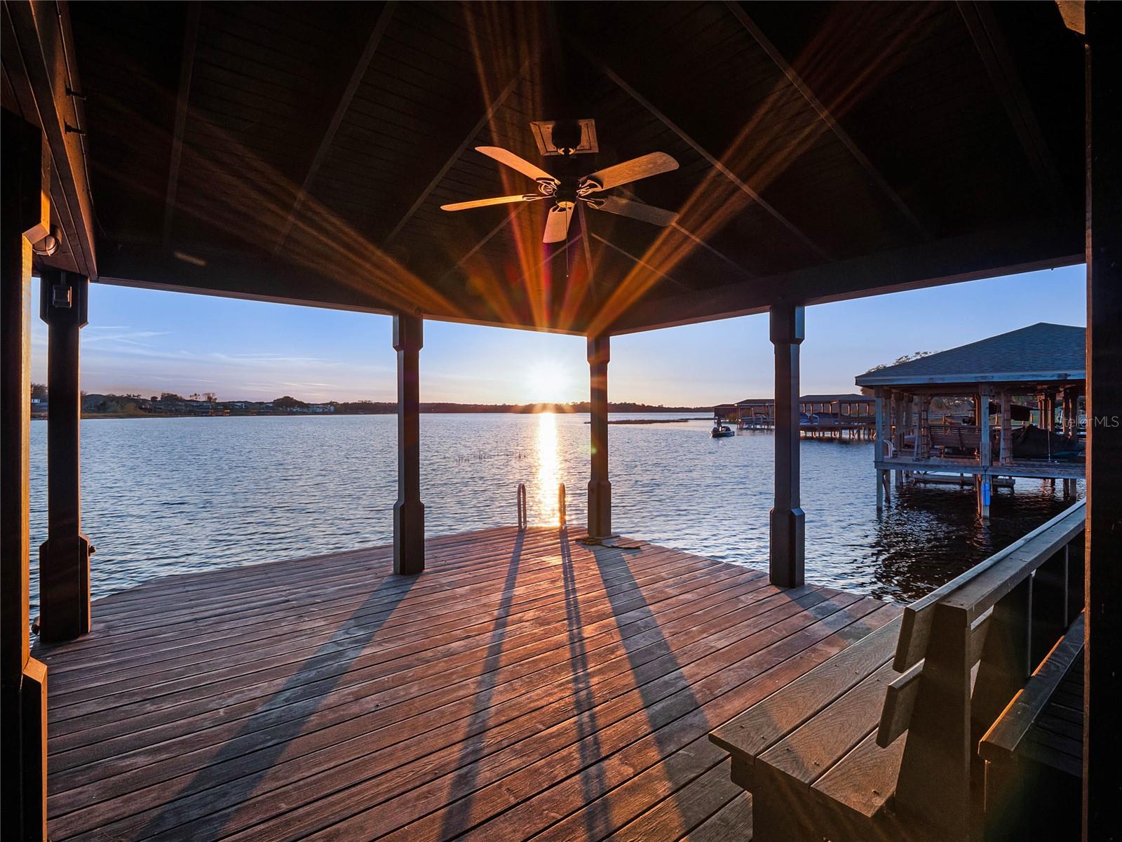 16094 JOHNS LAKE OVERLOOK DR