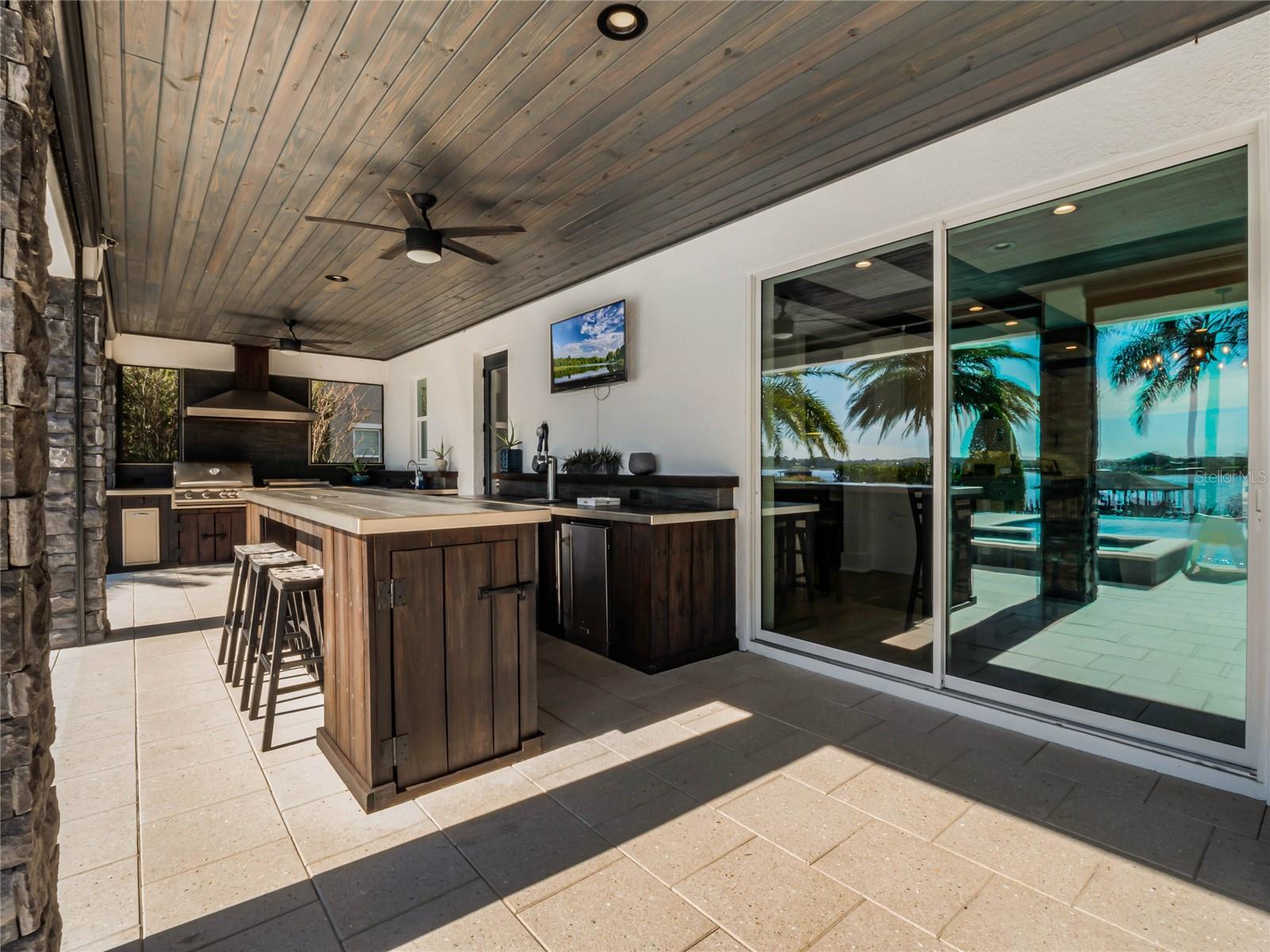16094 JOHNS LAKE OVERLOOK DR
