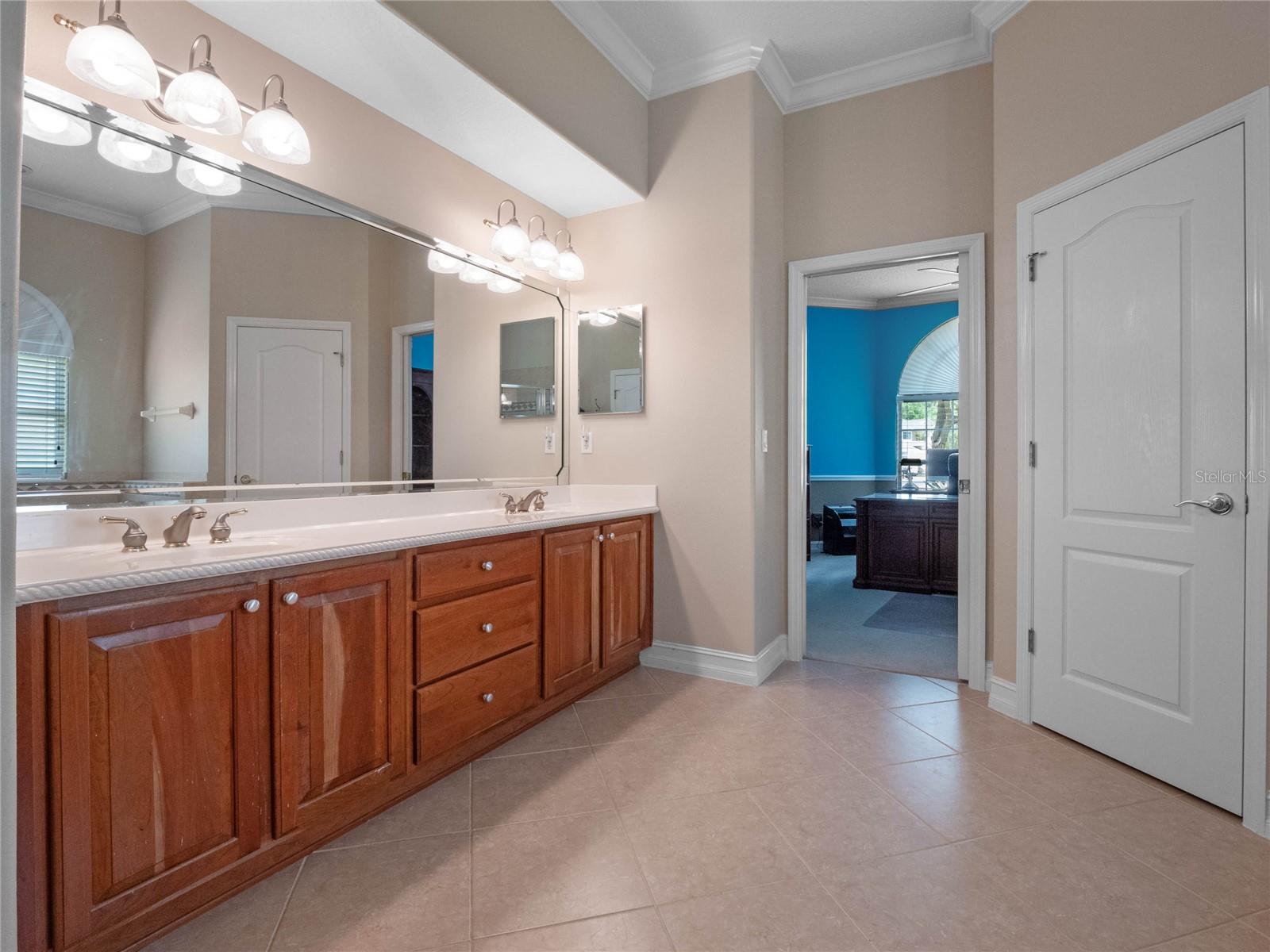 2508 FAWNLAKE TRL